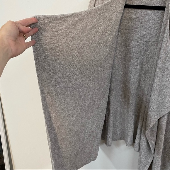 Barefoot Dreams Bamboo Chic Lite Island Wrap - Picture 7 of 12